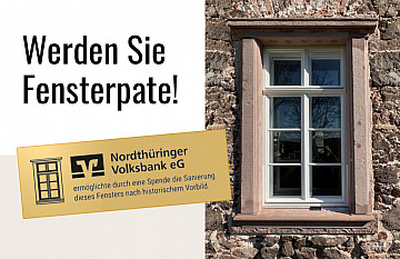 Restauriertes Fenster im Neuen Schloss Neustadt
